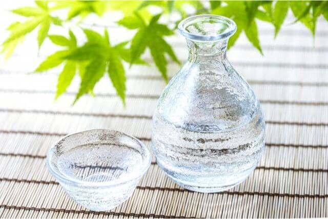 日本酒の香りと口当たりを楽しむフルーティな甘口酒の選び方